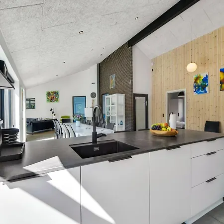 In With Kitchen Semesterbostad *